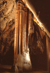 cave2.gif (43957 bytes)