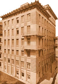 hrastovljechurch.jpg (15625 bytes)